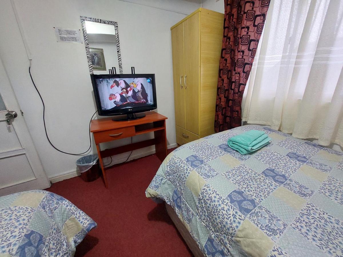 Hospedaje Familiar Punta Arenas Eksteriør billede