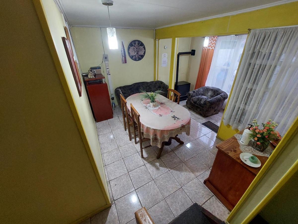 Hospedaje Familiar Punta Arenas Eksteriør billede